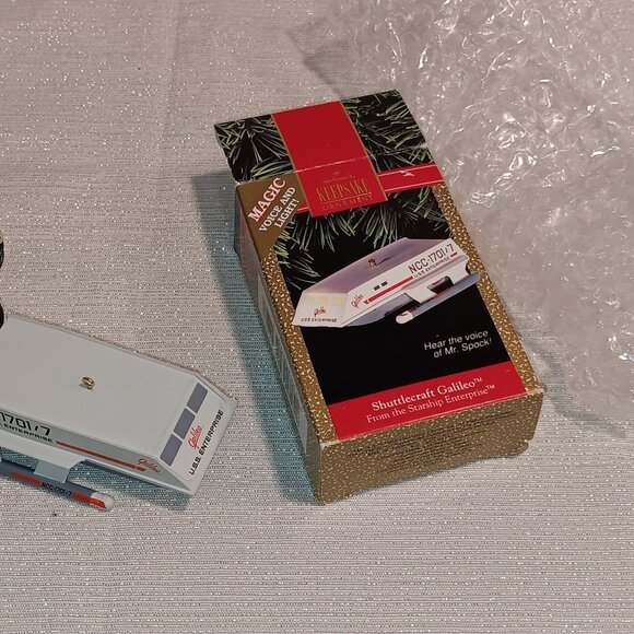 1992 Hallmark Keepsake Christmas Ornament Star Trek Shuttlecraft Galileo Spock - Picture 2 of 4